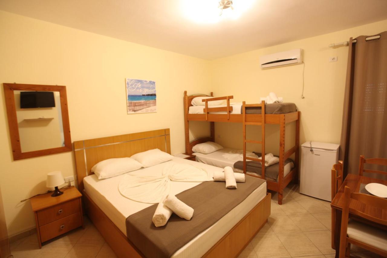 Hotel Prishtina Саранде Екстериор снимка