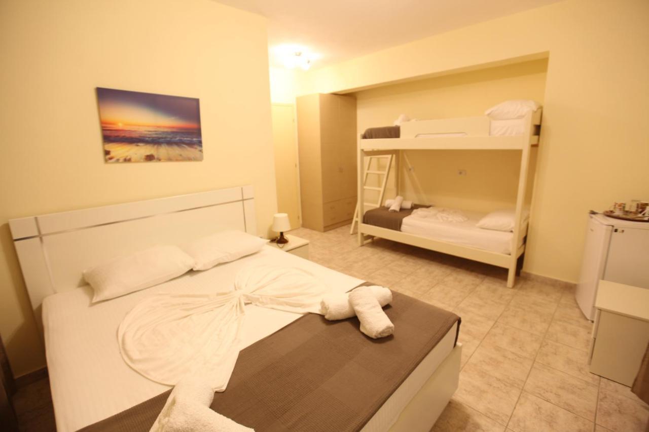 Hotel Prishtina Саранде Екстериор снимка