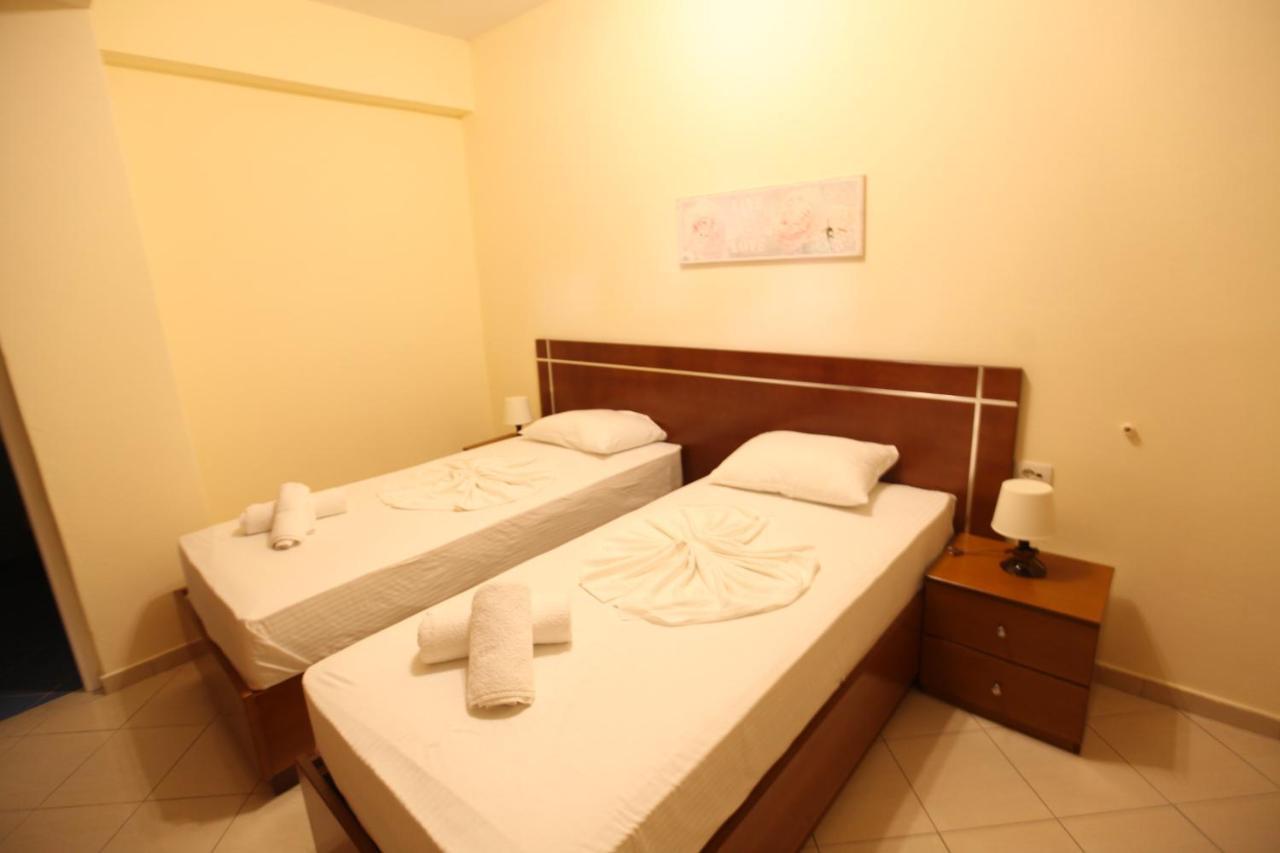Hotel Prishtina Саранде Екстериор снимка