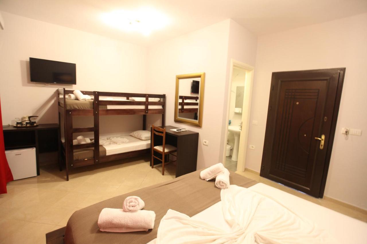 Hotel Prishtina Саранде Екстериор снимка