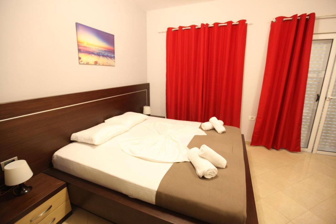 Hotel Prishtina Саранде Екстериор снимка