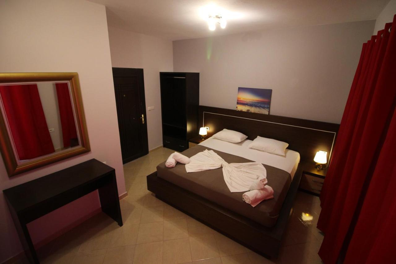 Hotel Prishtina Саранде Екстериор снимка