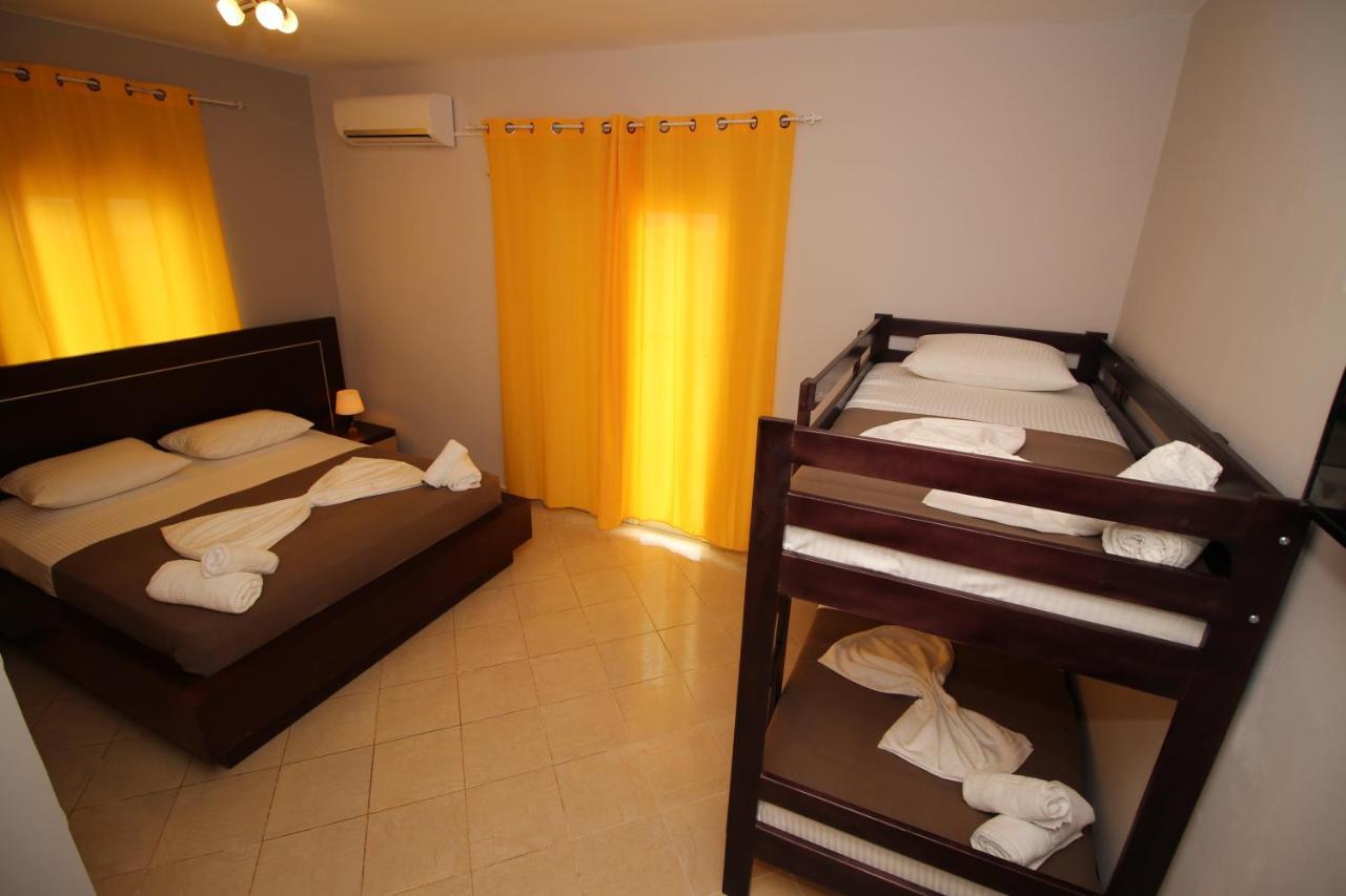 Hotel Prishtina Саранде Екстериор снимка