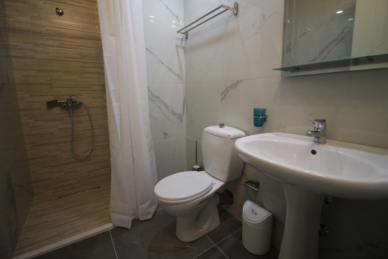 Hotel Prishtina Саранде Екстериор снимка