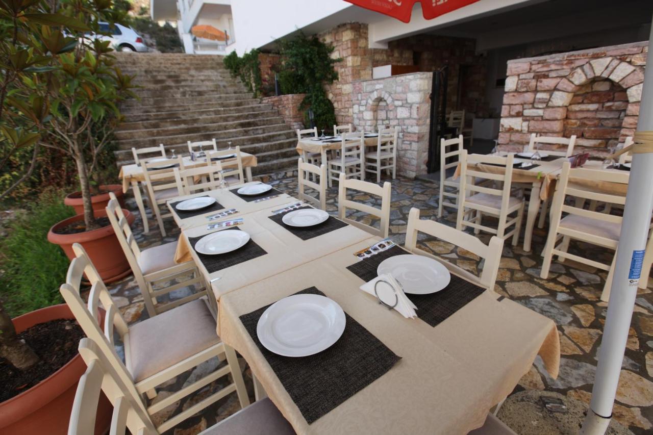 Hotel Prishtina Саранде Екстериор снимка